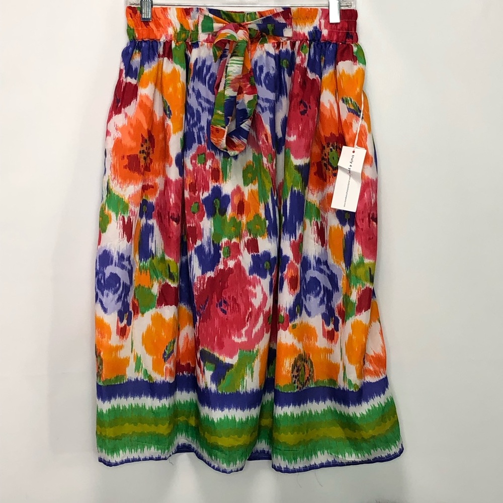 Cute Floral Skirt - Picture 3 of 8
